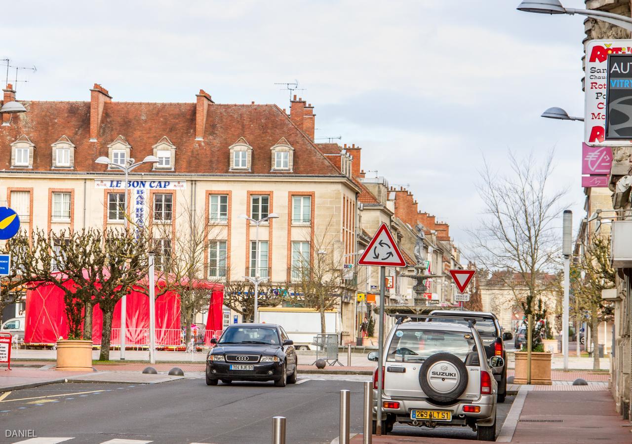 Hotel De La Cloche Vitry-le-François Стая снимка